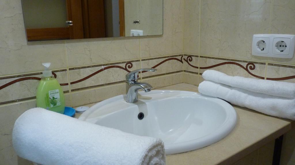 Azores Holidays House -B&B - Suites - Self Check-In Keyboard Ponta Delgada Eksteriør billede